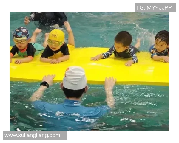 如何从零基础开始系统学习游泳技巧并快速提高水性